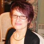 Profil von Thania